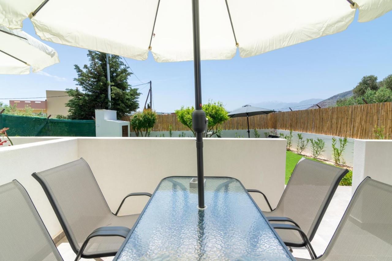 Cozy House With Pool Near Beach Gazi Esterno foto