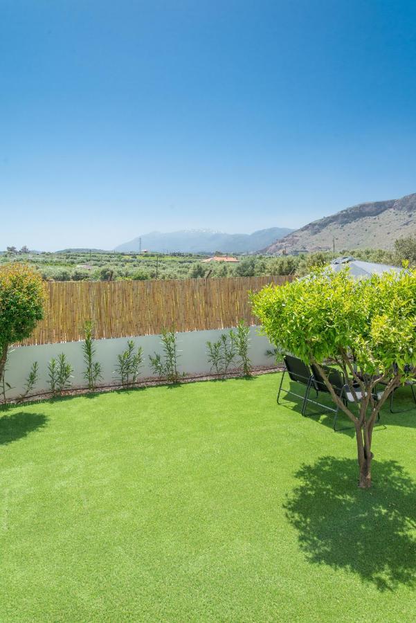 Cozy House With Pool Near Beach Gazi Esterno foto