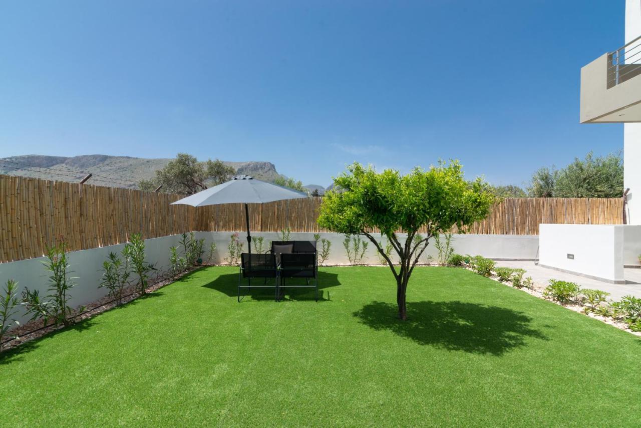 Cozy House With Pool Near Beach Gazi Esterno foto