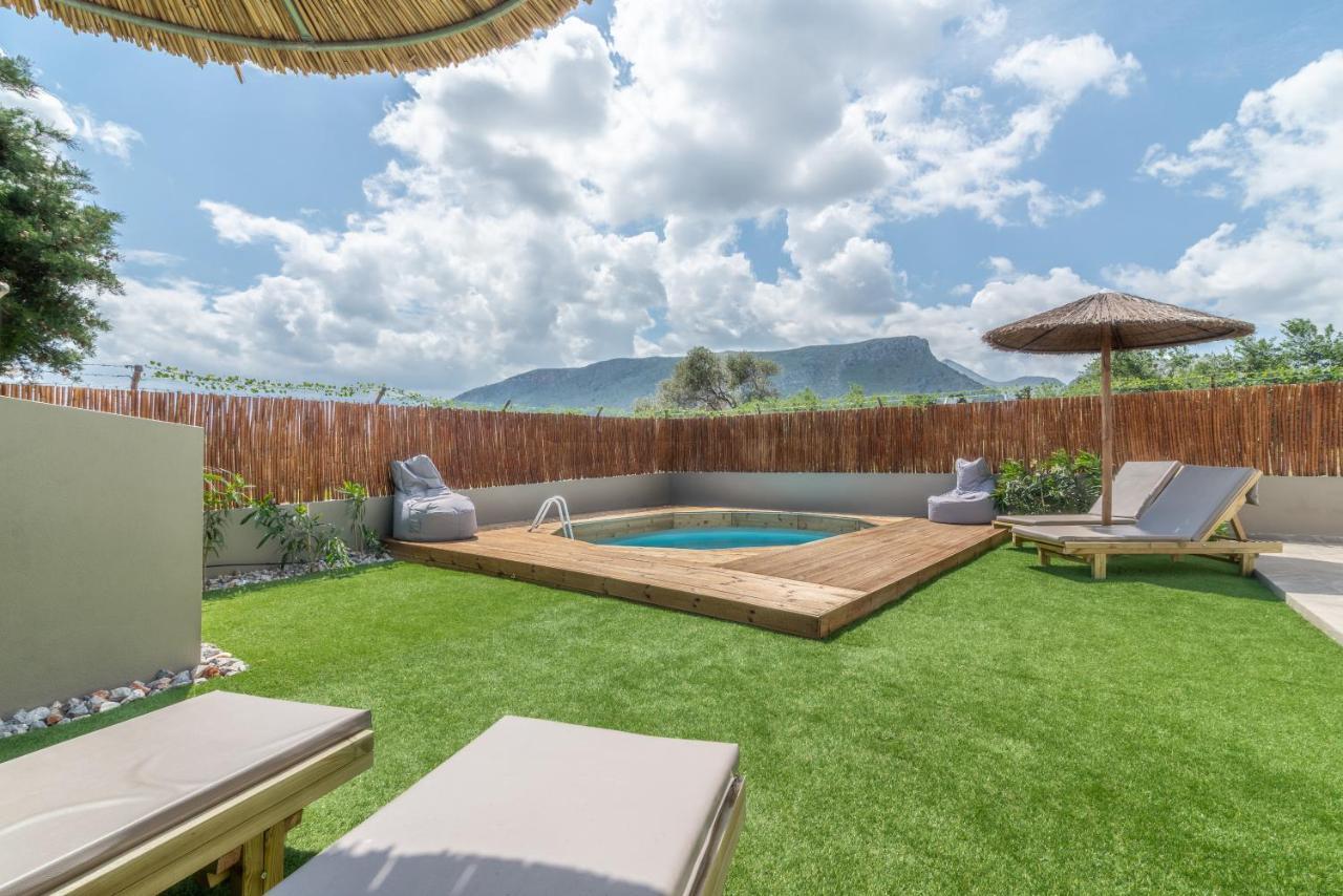 Cozy House With Pool Near Beach Gazi Esterno foto