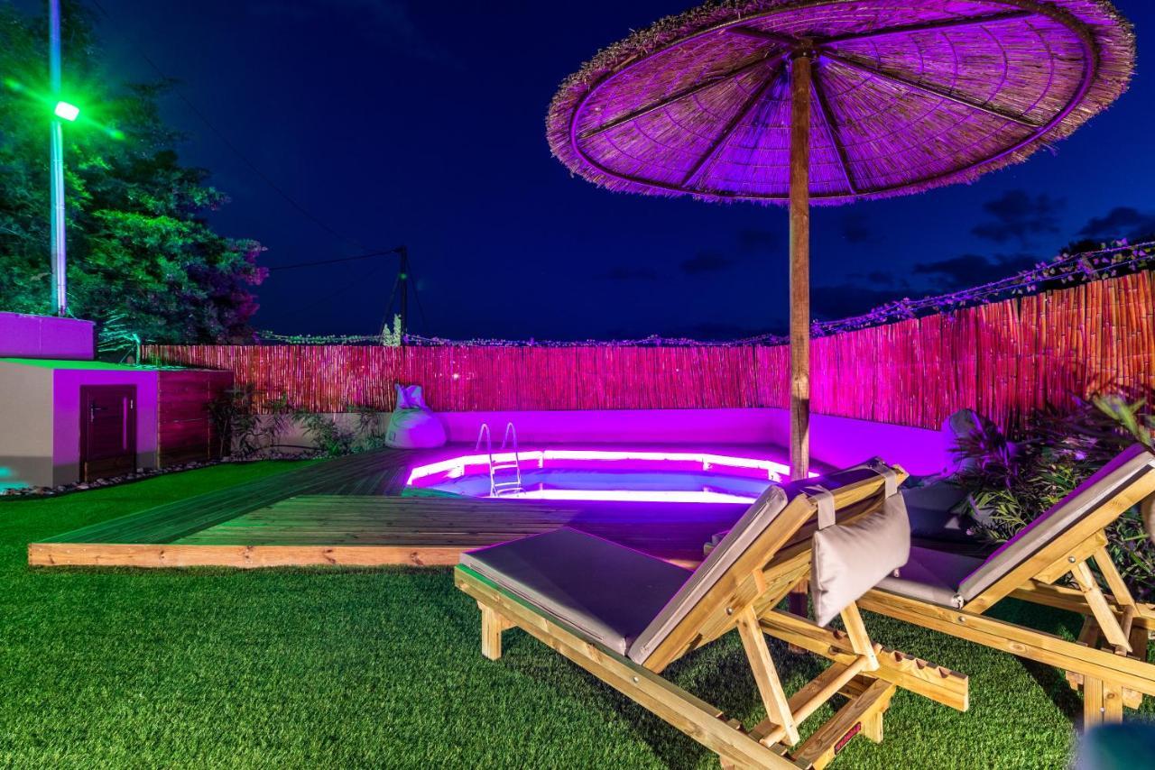 Cozy House With Pool Near Beach Gazi Esterno foto